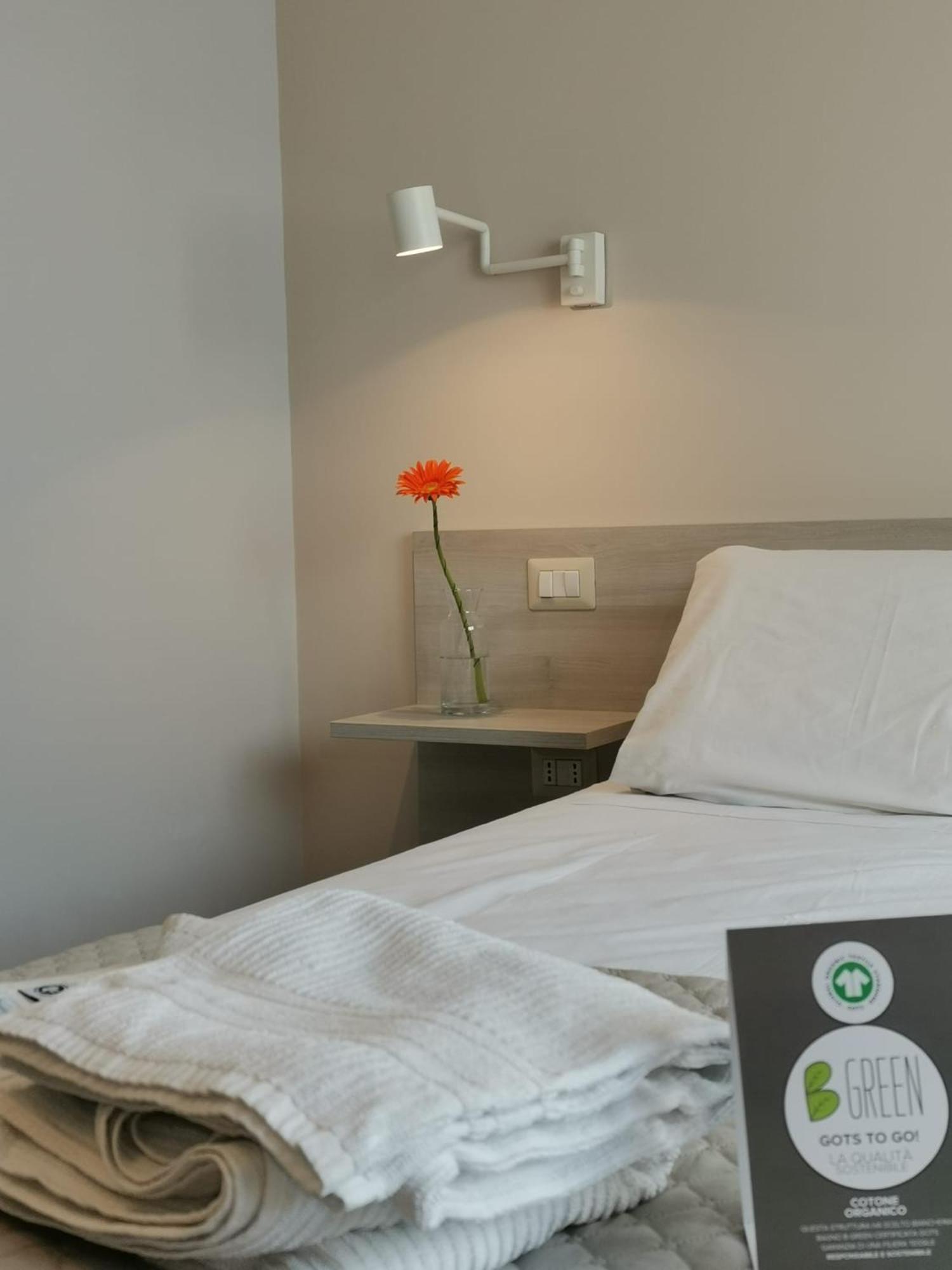 Green Guest House Oristano Buitenkant foto